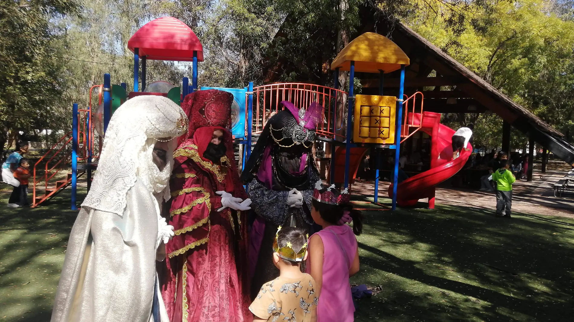 reyes magos en zooira  (3)